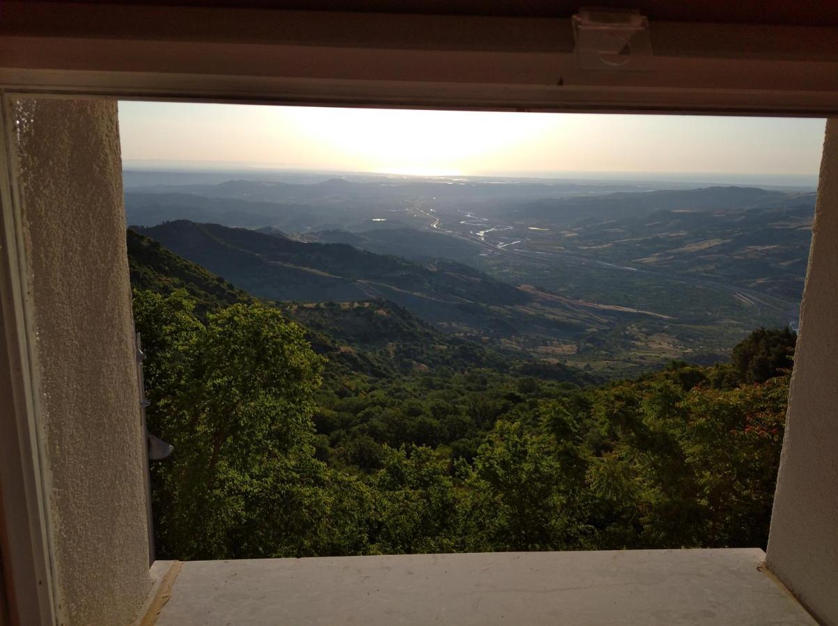 La Casa Dei Panorami Di Colobraro Apartment Ngoại thất bức ảnh