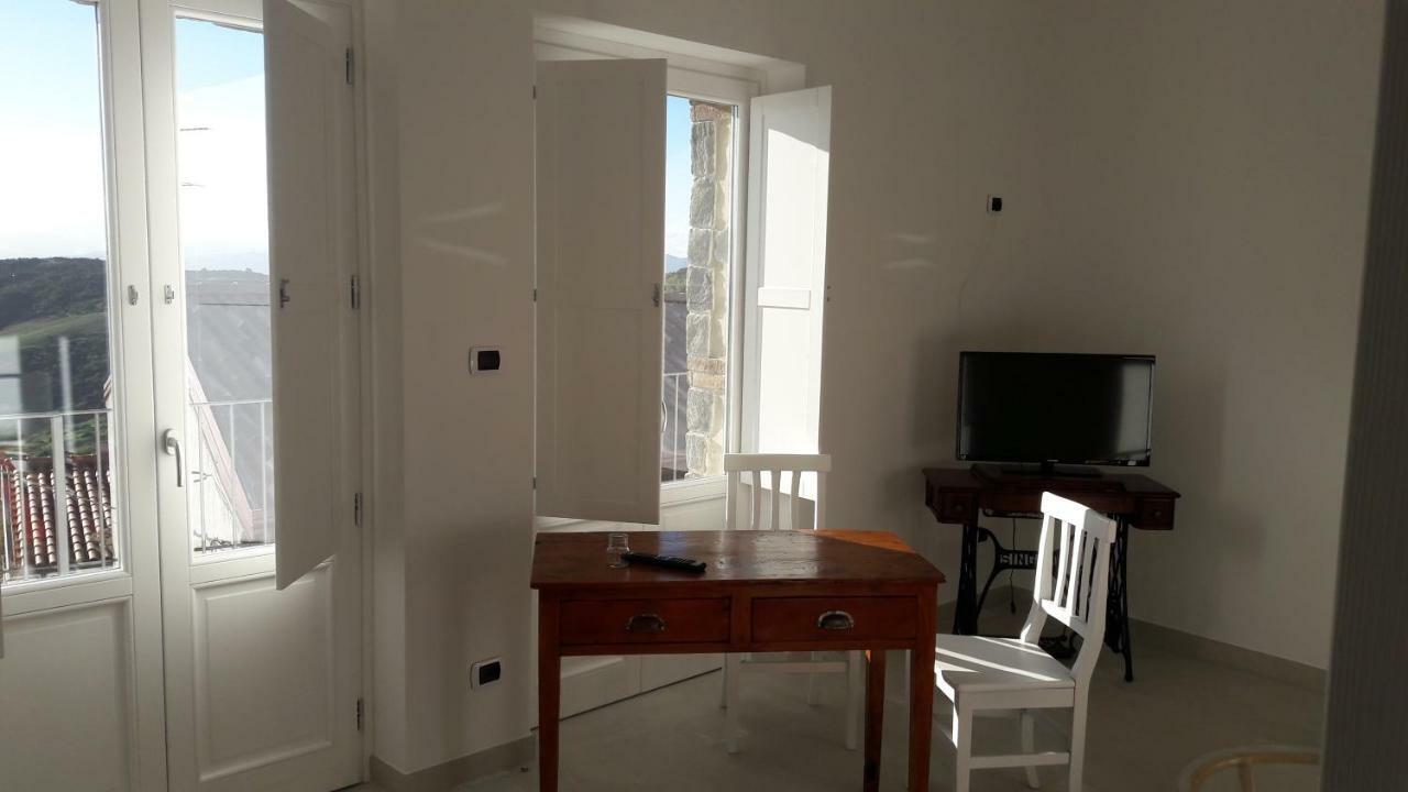 La Casa Dei Panorami Di Colobraro Apartment Ngoại thất bức ảnh