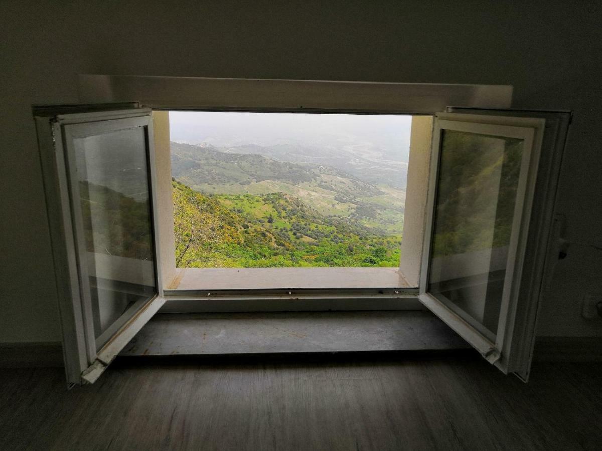 La Casa Dei Panorami Di Colobraro Apartment Ngoại thất bức ảnh